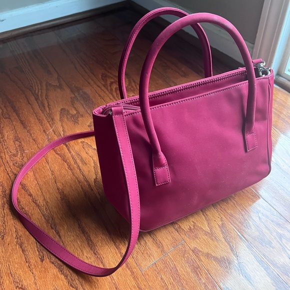 Elegant Burgundy Handbag - Picture 6 of 7